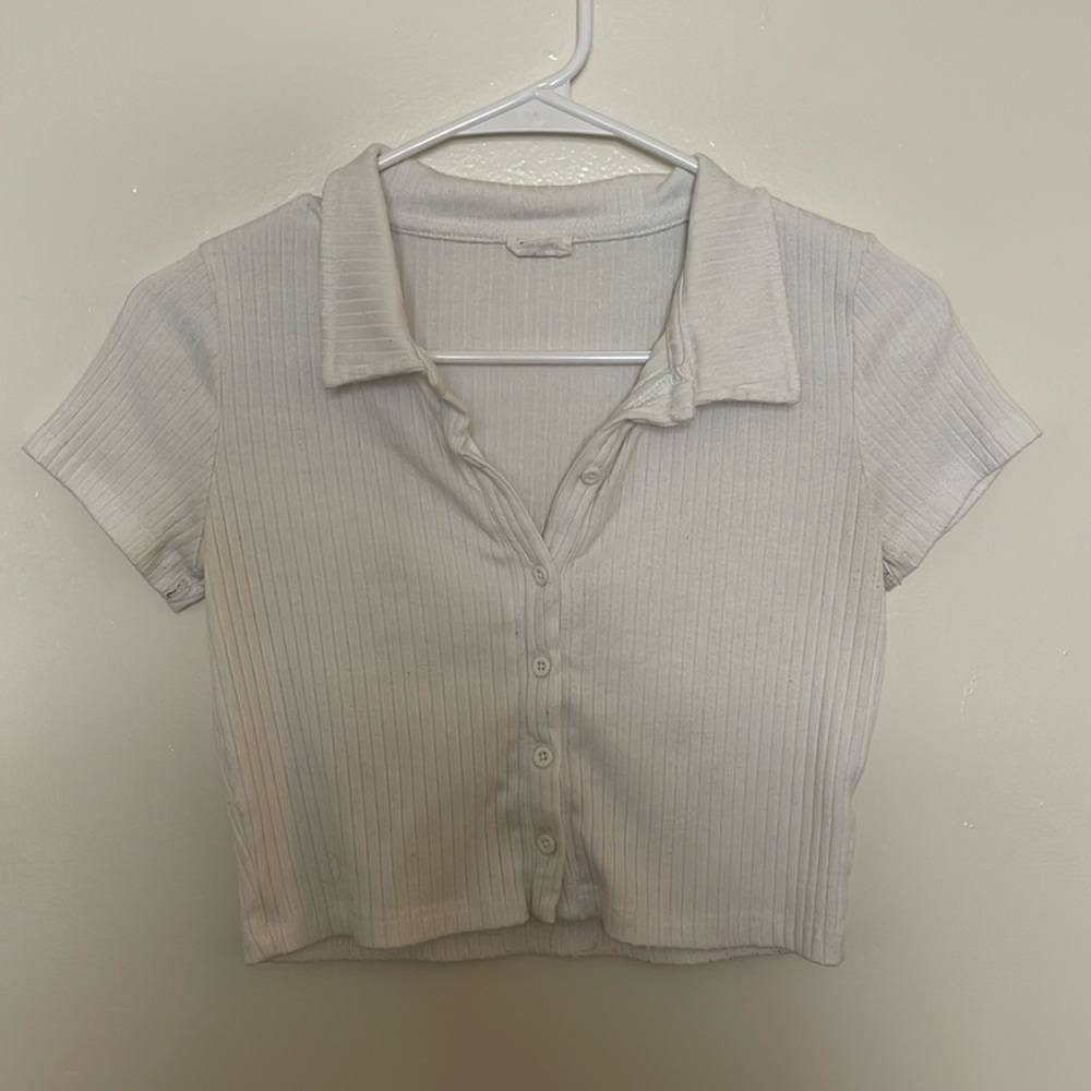 Cropped white button shirt